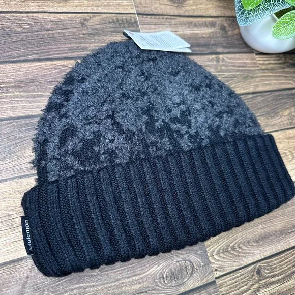 NWT Lululemon Ombre Knit Textured Beanie O/S (Black Grey) - Picture 10 of 13
